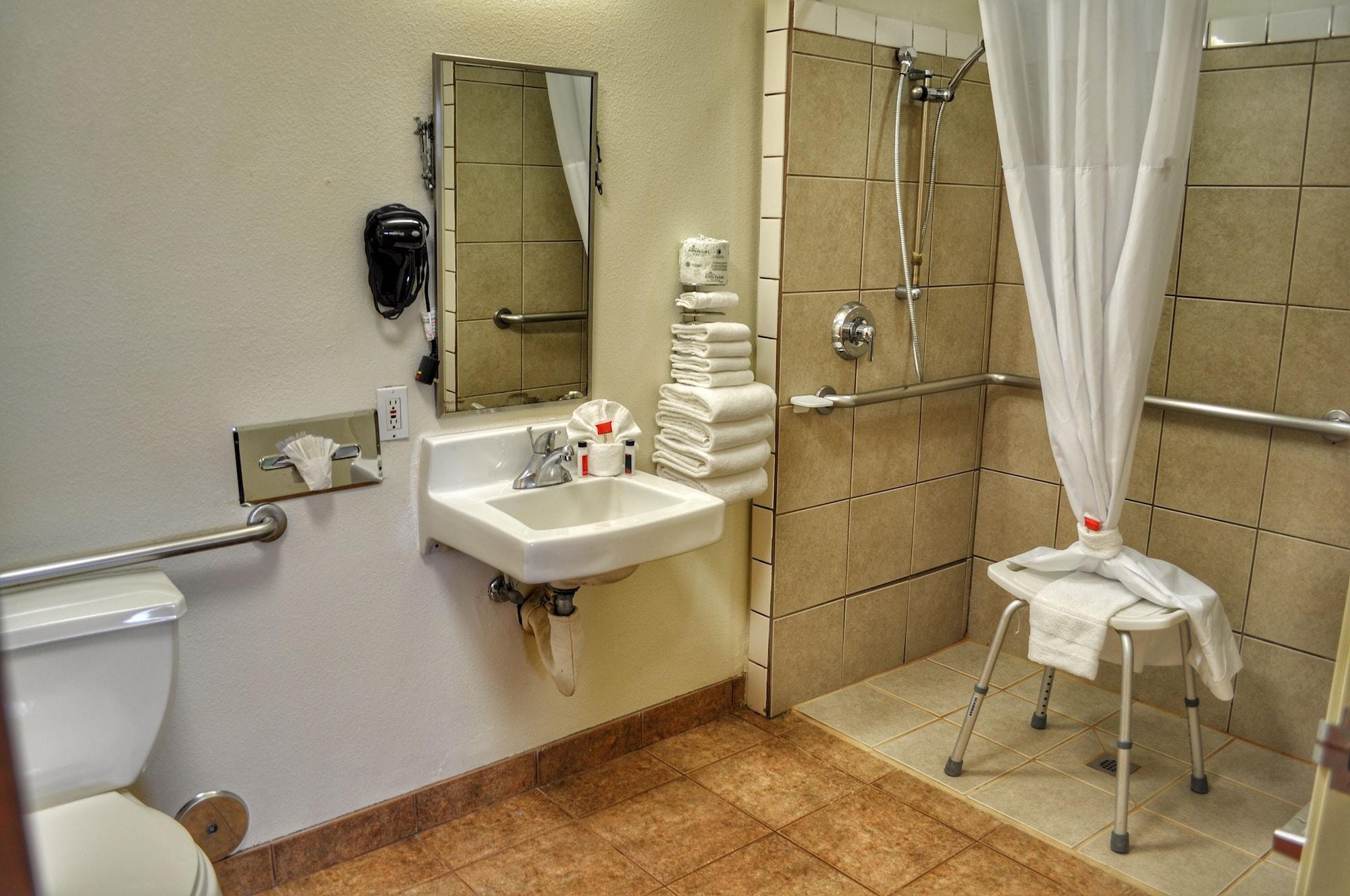 Microtel & By Wyndham Salt Airport Hotel